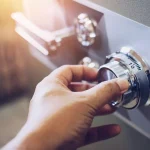 Deblocari seifuri si case de bani