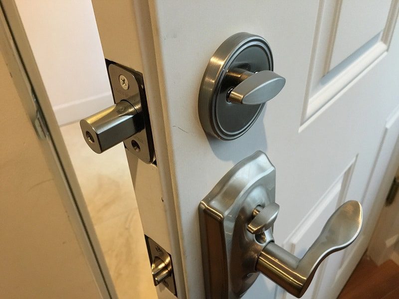 Sisteme si mecanisme inchidere usi